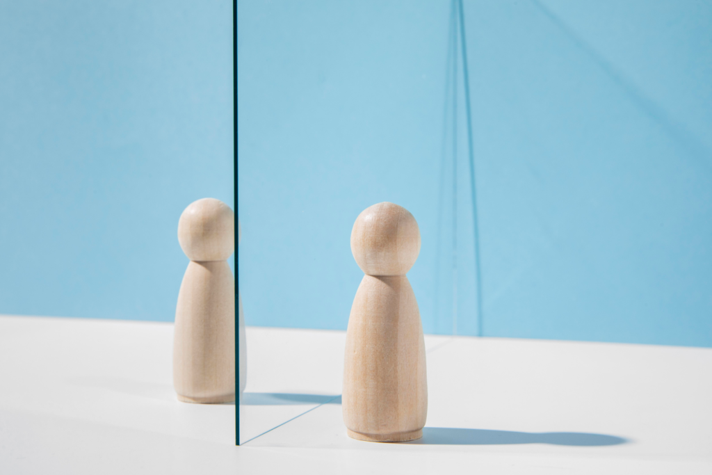 anchoring bias example with original price and discounted price comparison